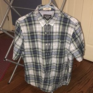 The New Ivy Brand Men’s Medium Button-up